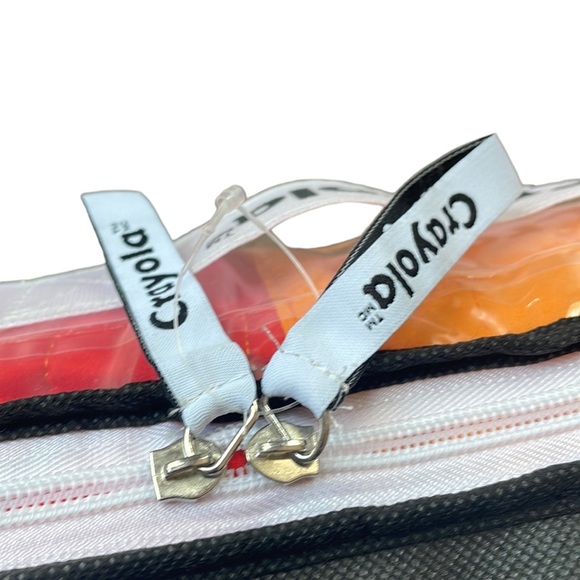 Crayola | 2-piece Reversible Twin Coverlet Set - Picture 4 of 5